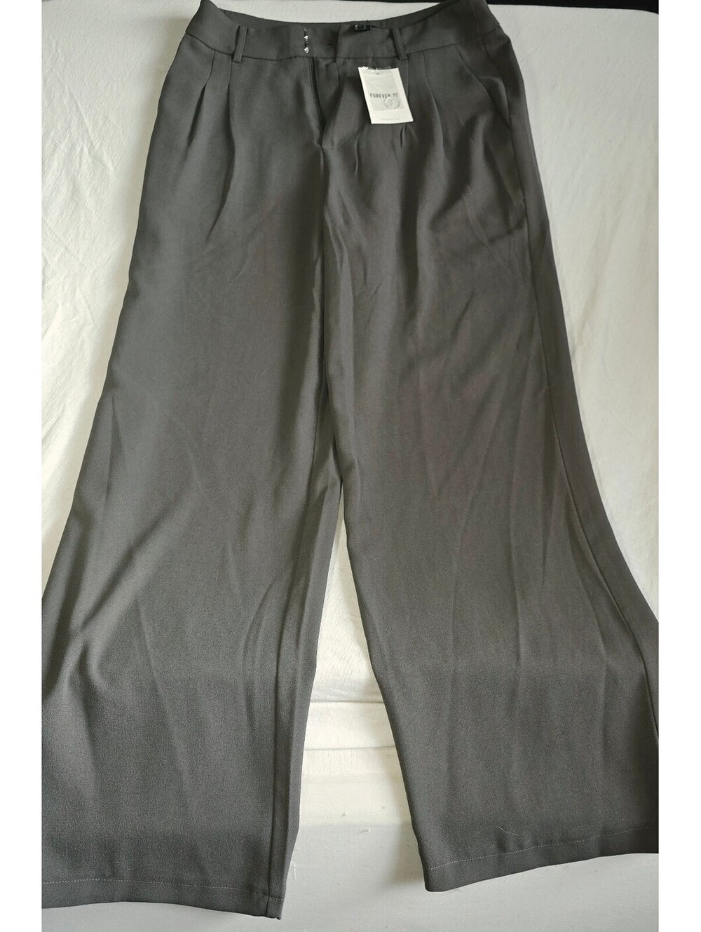 Forever 21 gray dress pants size medium NWT